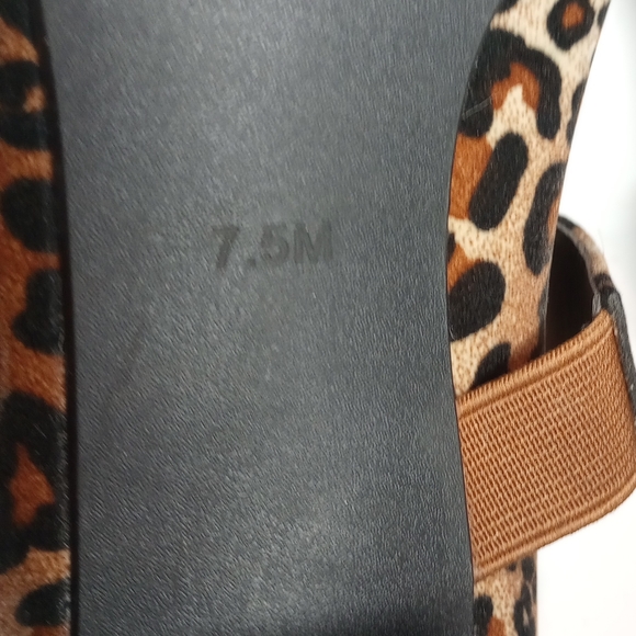 Array Suede Leopard Mary Jane Pumps SZ 7.5M - Picture 10 of 10